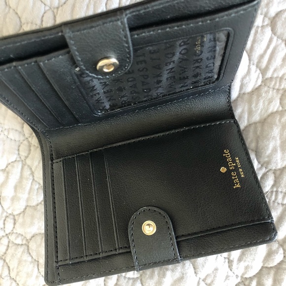 Kate Spade Wallet - Picture 4 of 4